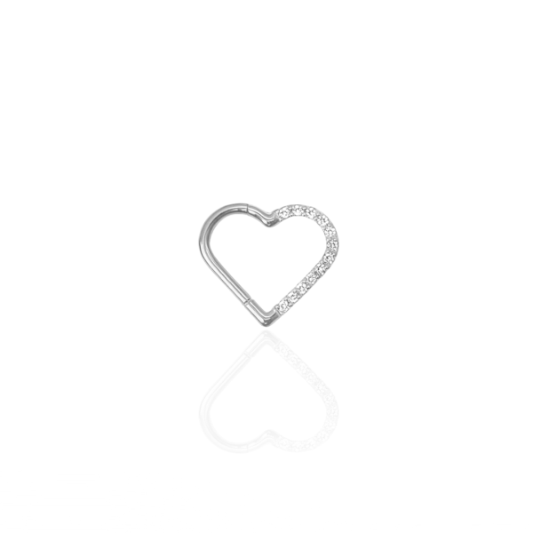 Coração cravejado para Daith aço natural 10mm - Orelha esquerda